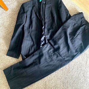 Vintage Ralph Lauren 100% wool pant suit. Size 8